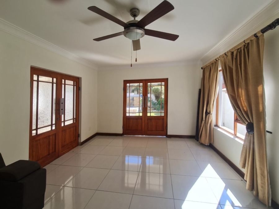 To Let 5 Bedroom Property for Rent in Eagles Landing North West